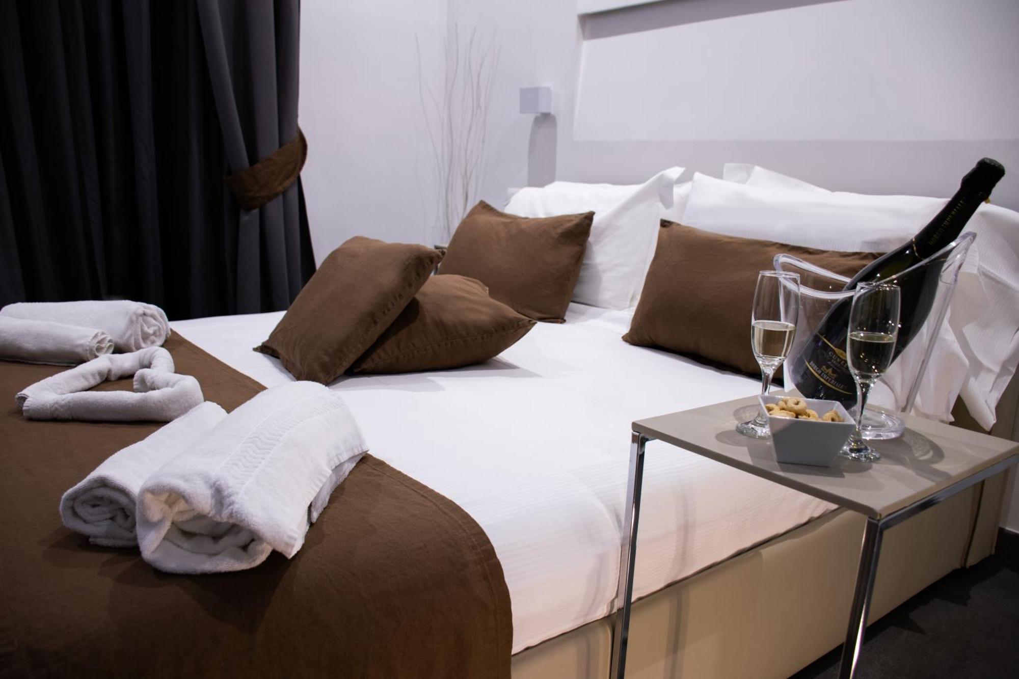 Megaris Luxury Suite Rooms Napoli Dış mekan fotoğraf